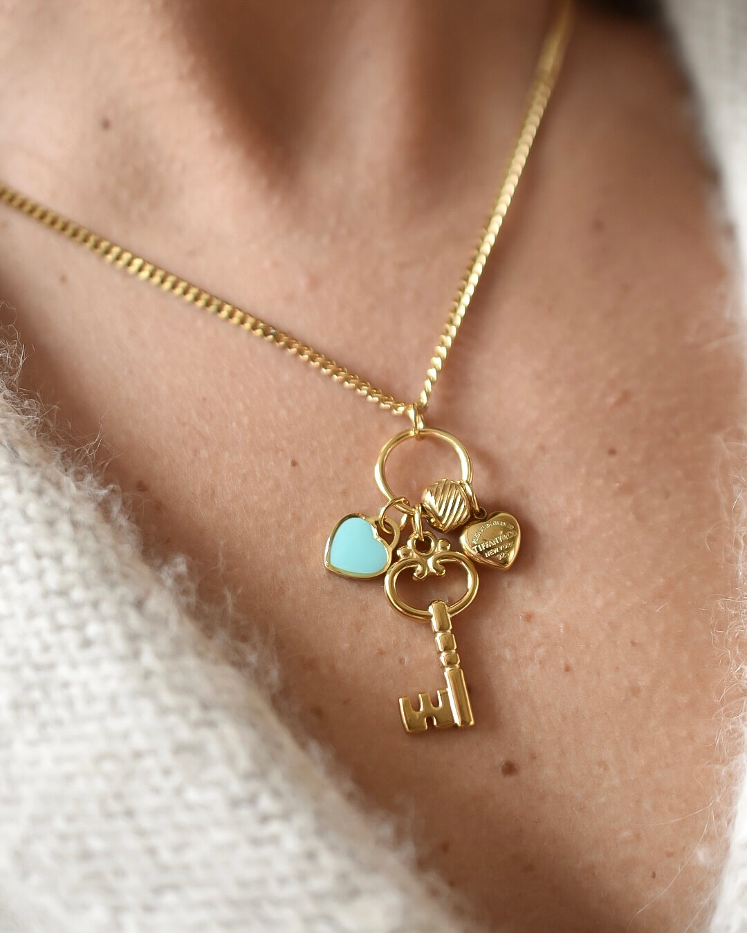 Collar Key Charms Brand design - Imagen 2