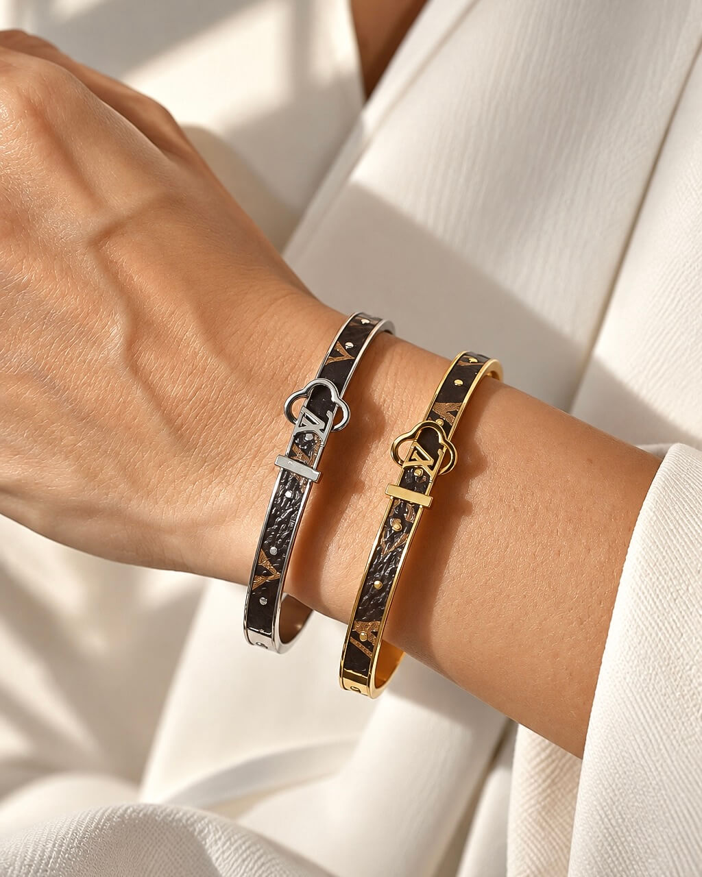 Pulseras LV (2 colores )